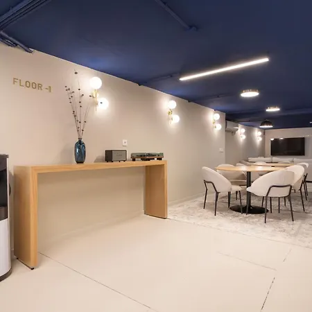 Lapa Diplomatic & Flats By Feel * ליסבון
